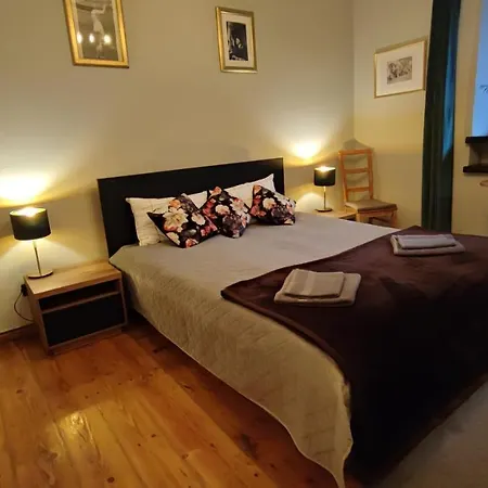 Singer Apartamento Cracovia